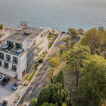 Vinci Hotel 4*